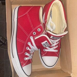 Converse Chuck Taylor All Star Mid Chili Pepper Red Unisex Size 9.5 Men’s.